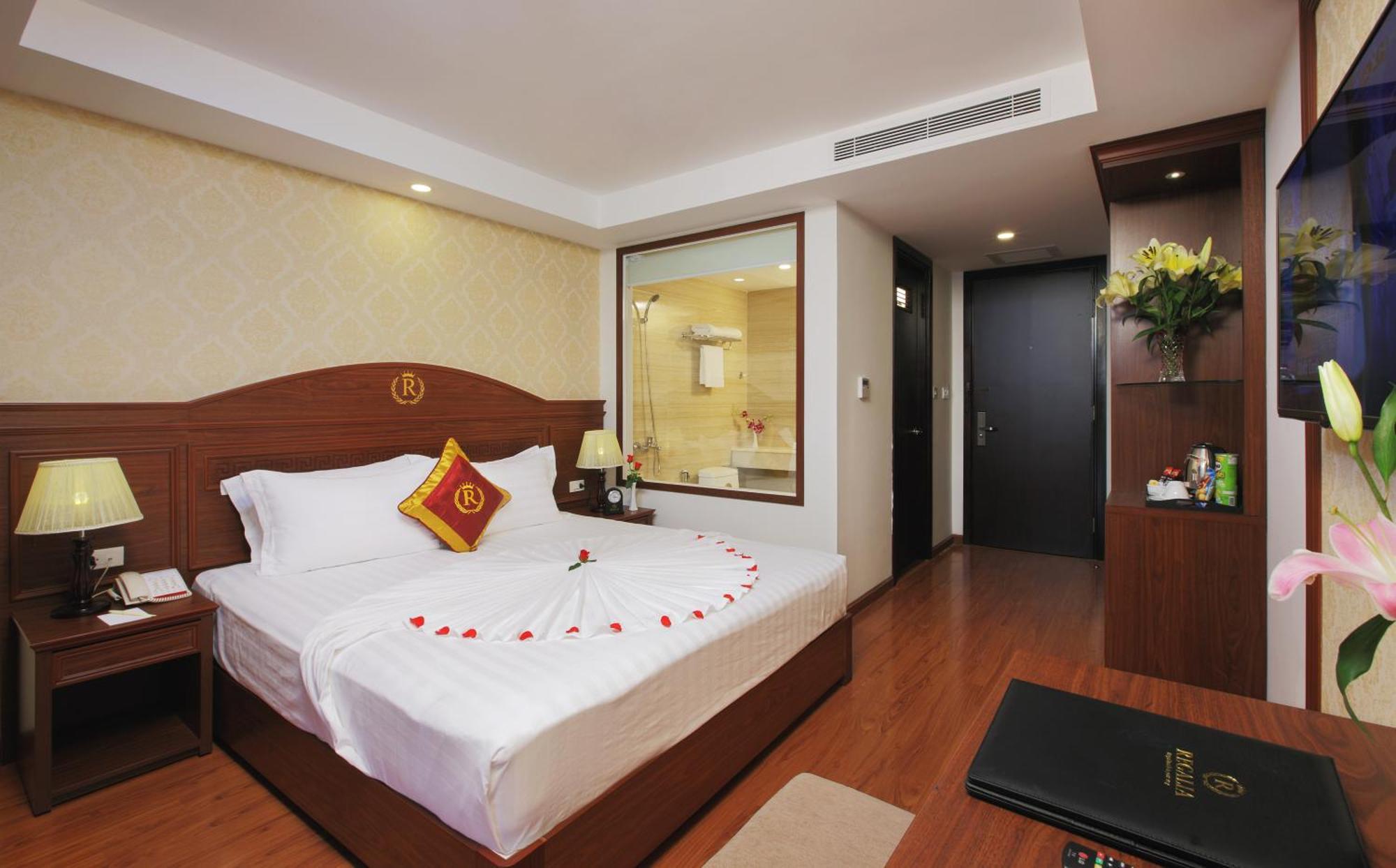 Regalia Nha Trang Hotel Bagian luar foto
