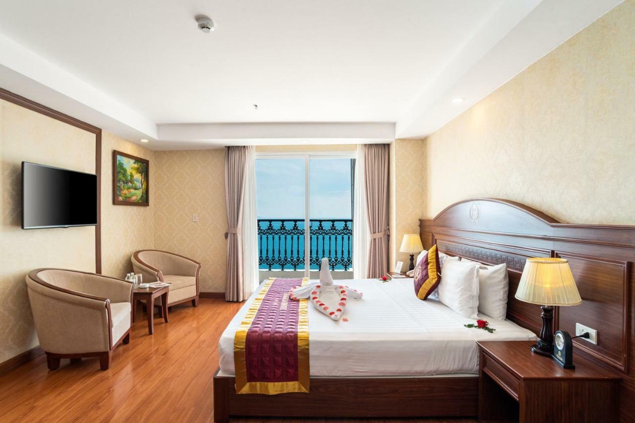 Regalia Nha Trang Hotel Bagian luar foto