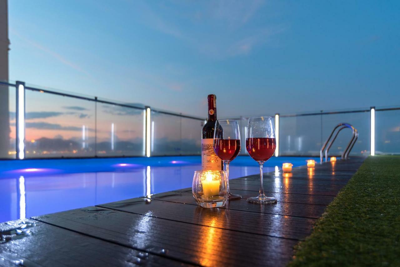 Regalia Nha Trang Hotel Bagian luar foto
